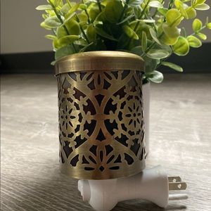 Cute Gold Scentsy Wax Burner